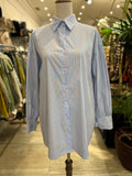 CAMISA OVERSIZE CELESTE CON RAYAS