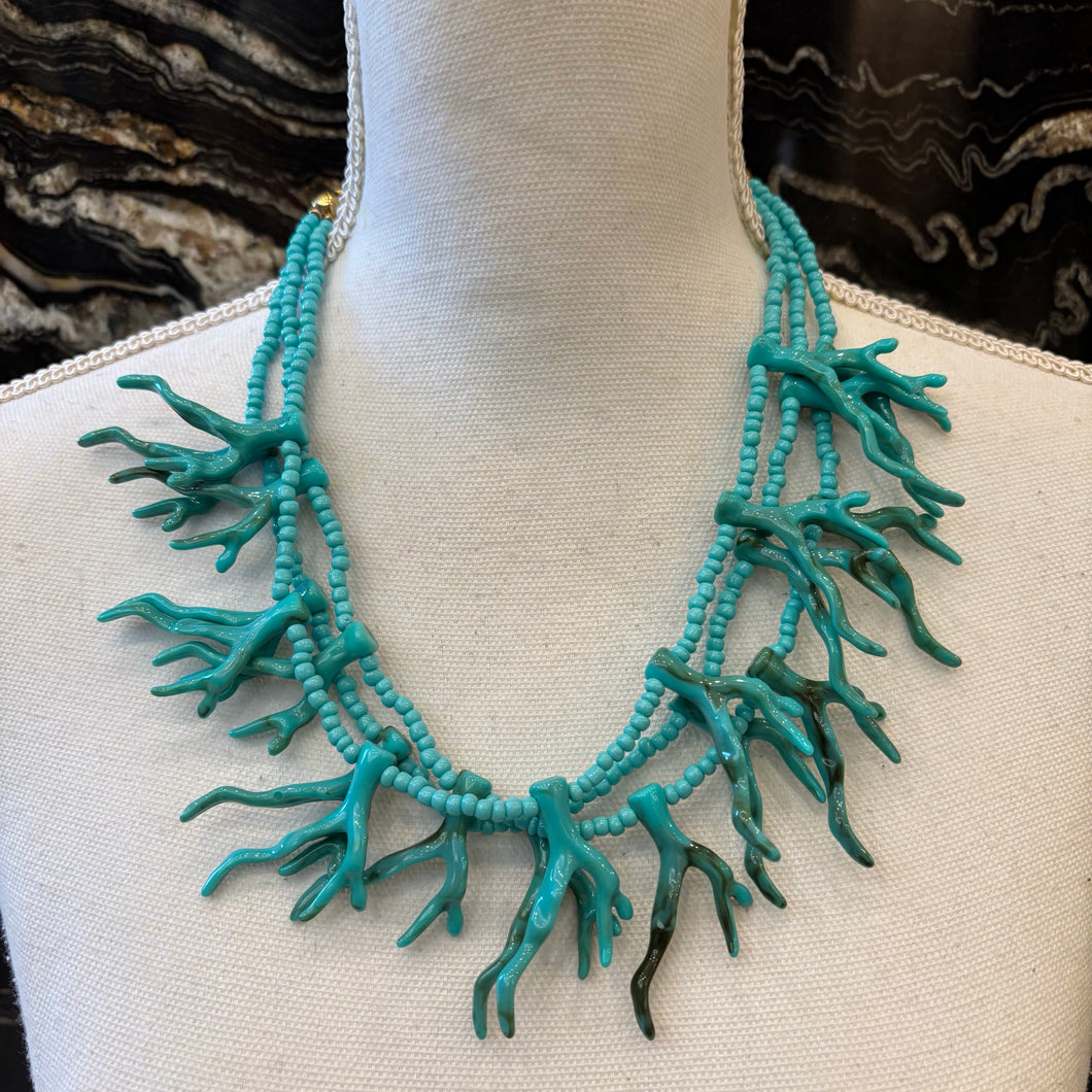 COLLAR DE CUENTAS TURQUESA  Y CORAL