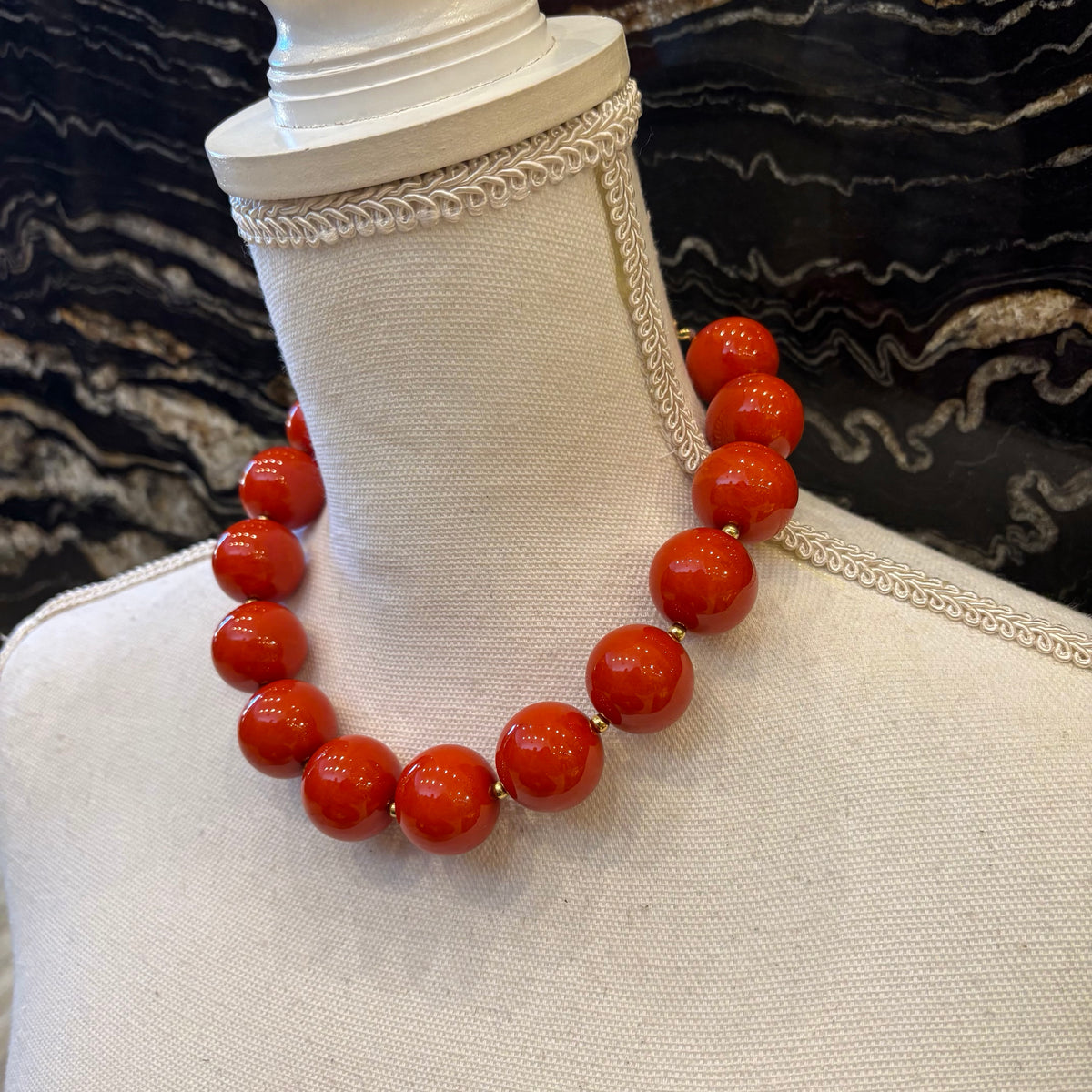 COLLAR BOLAS NARANJA