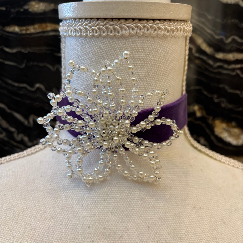 CHOKER TERCIOPELO FLOR MORADO