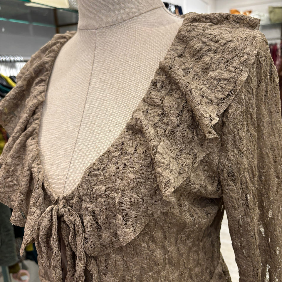 BLUSA DE ENCAJES BEIGE