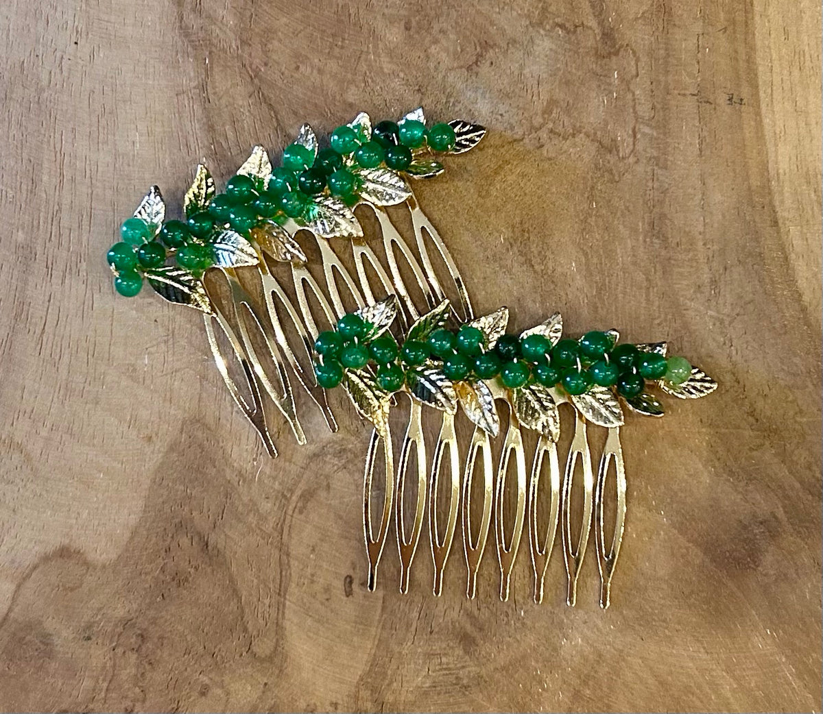 PEINECILLO DE BOLITAS VERDE