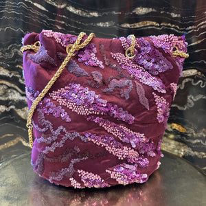 LIMOSNERA ESTAMPADA CON LENTEJUELAS TONOS BUGANVILLA