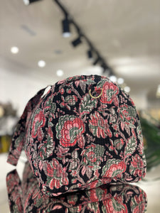 BOLSA ESTAMPADA FONDO NEGRO