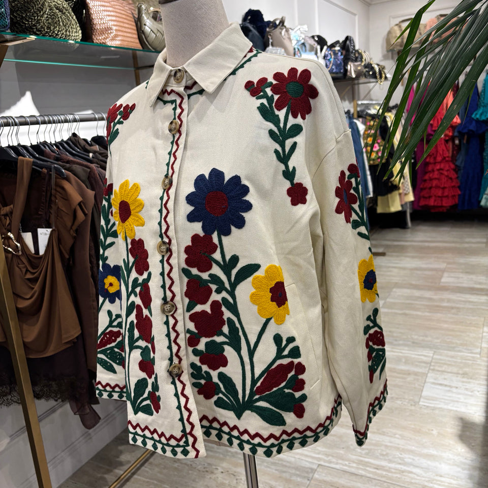CHAQUETA BORDADA FLORES