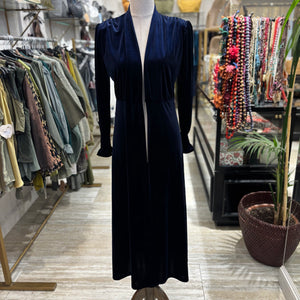 KIMONO DE TERCIOPELO CON MANGA FRUNCIDA AZUL MARINO