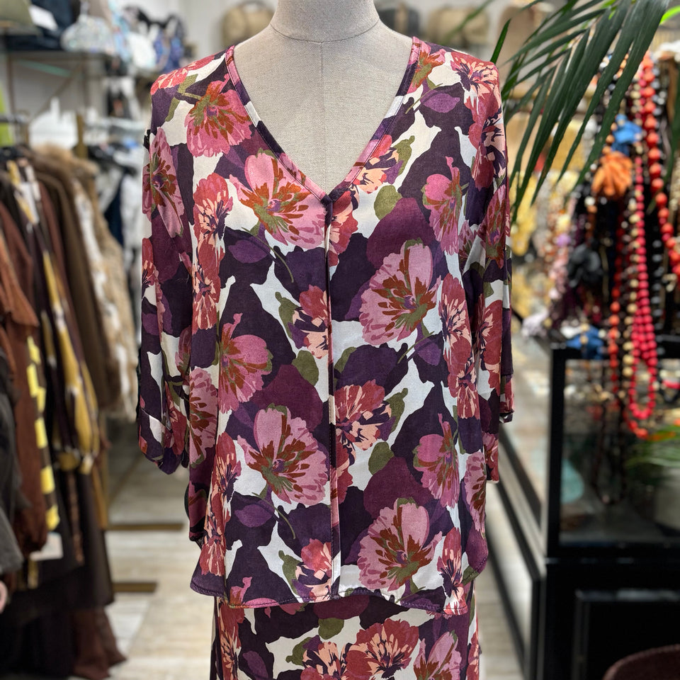 CONJUNTO DE FALDA SATINADO ESTAMPADO ROSA