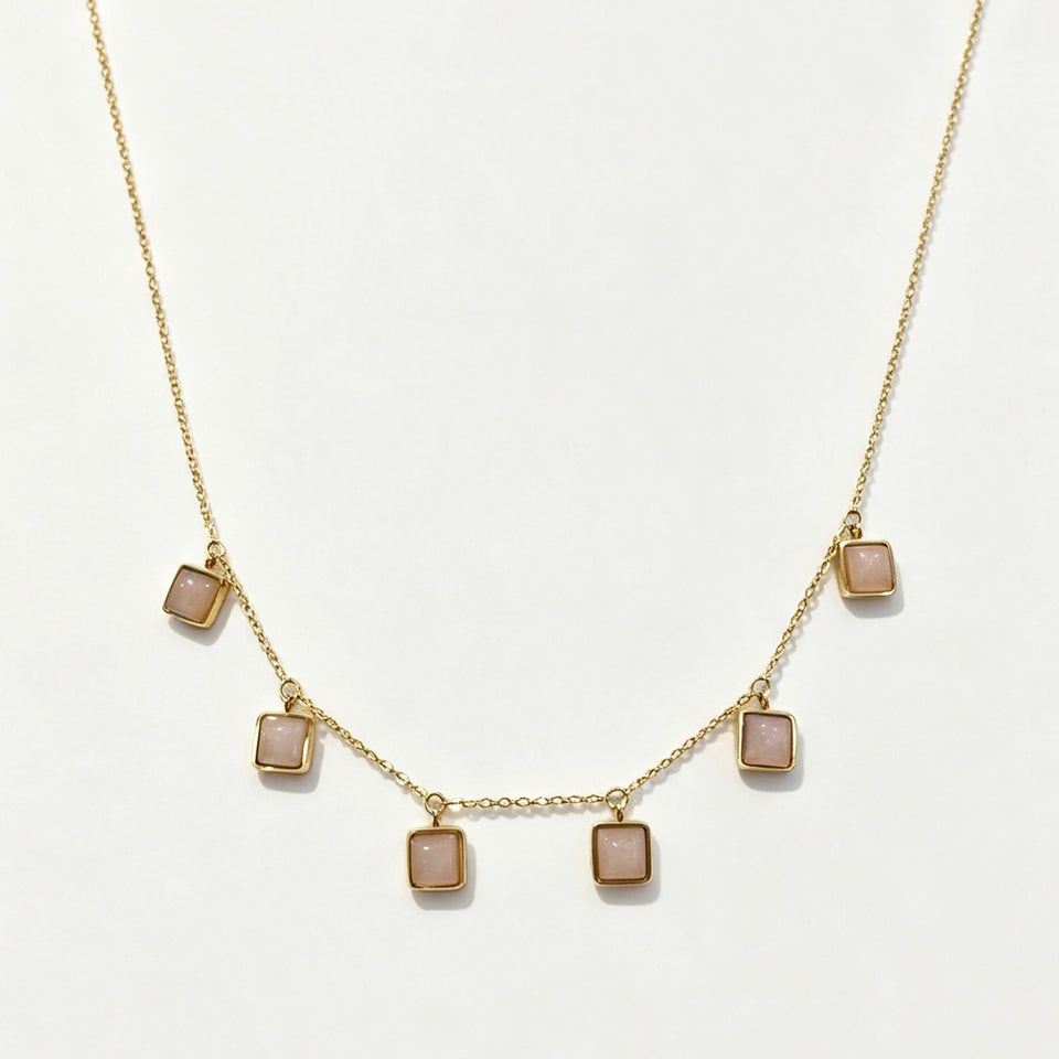 COLLAR CUADRADOS PEQUEÑOS