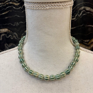 COLLAR DE CERAMICA BOLAS VERDE AGUA