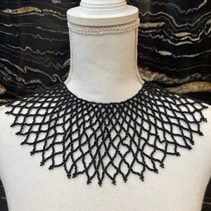 COLLAR BABERO NEGRO