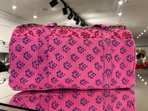 BOLSA ESTAMPADA FONDO ROSA