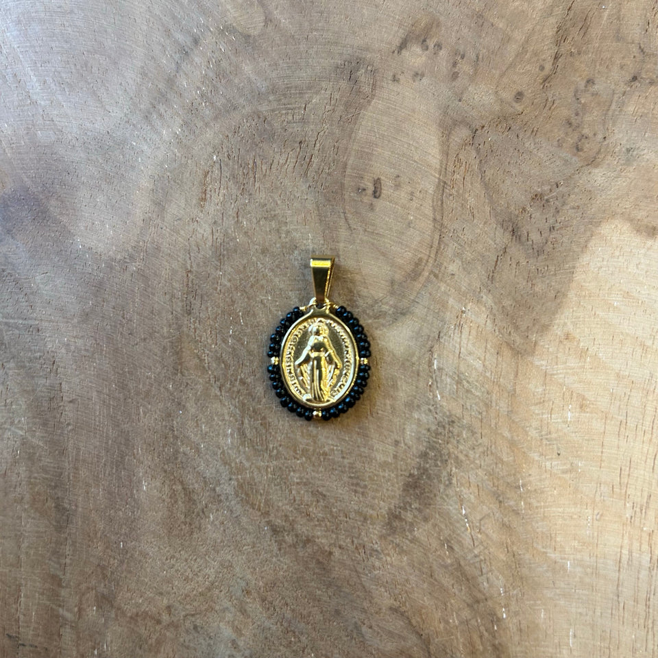 COLGANTE MILAGROSA PEQUEÑA PIEDRAS NEGRAS