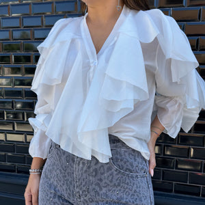 BLUSA DE VOLANTES BLANCA