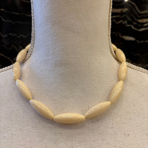 COLLAR HUESO OVALADO
