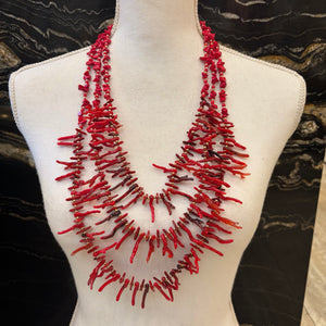 COLLAR LARGO CORALES ROJOS