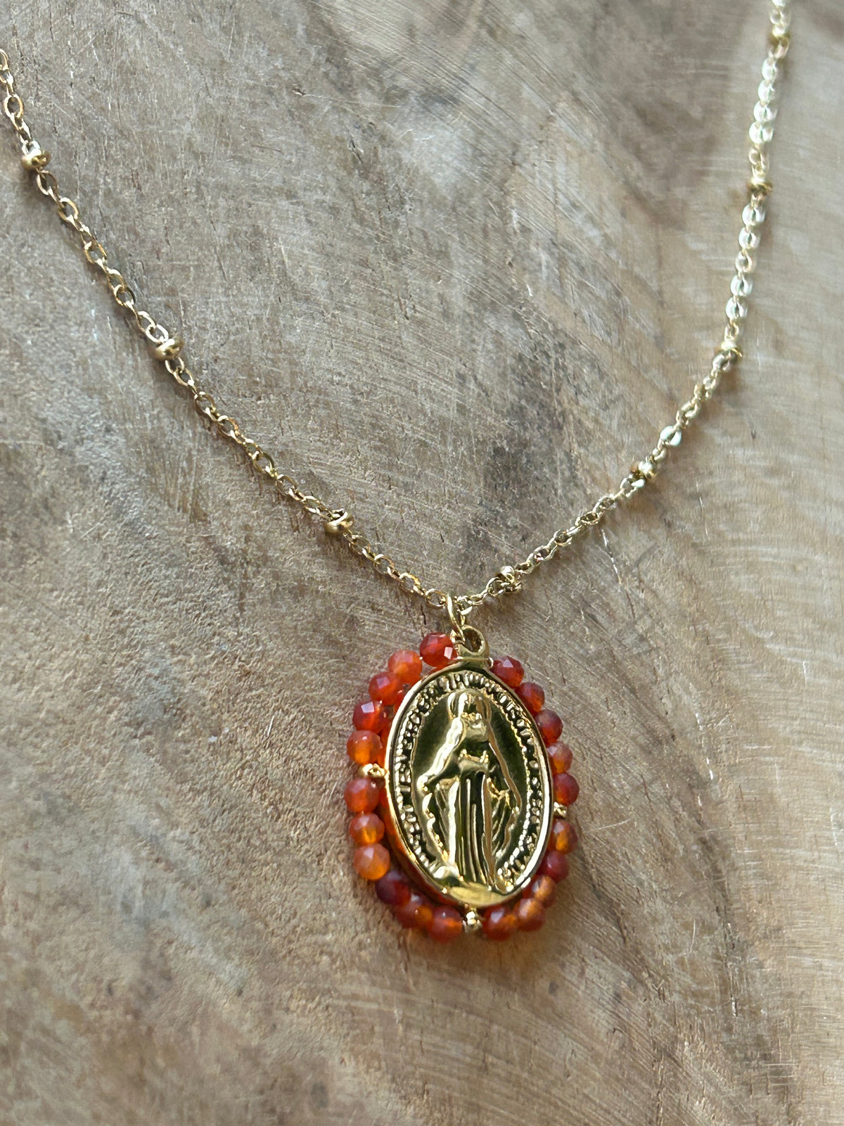 CADENA VIRGEN MILAGROSA NARANJA