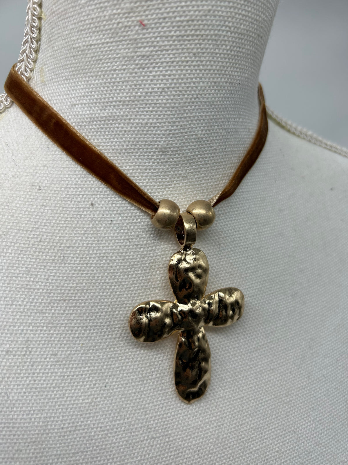 COLLAR CRUZ