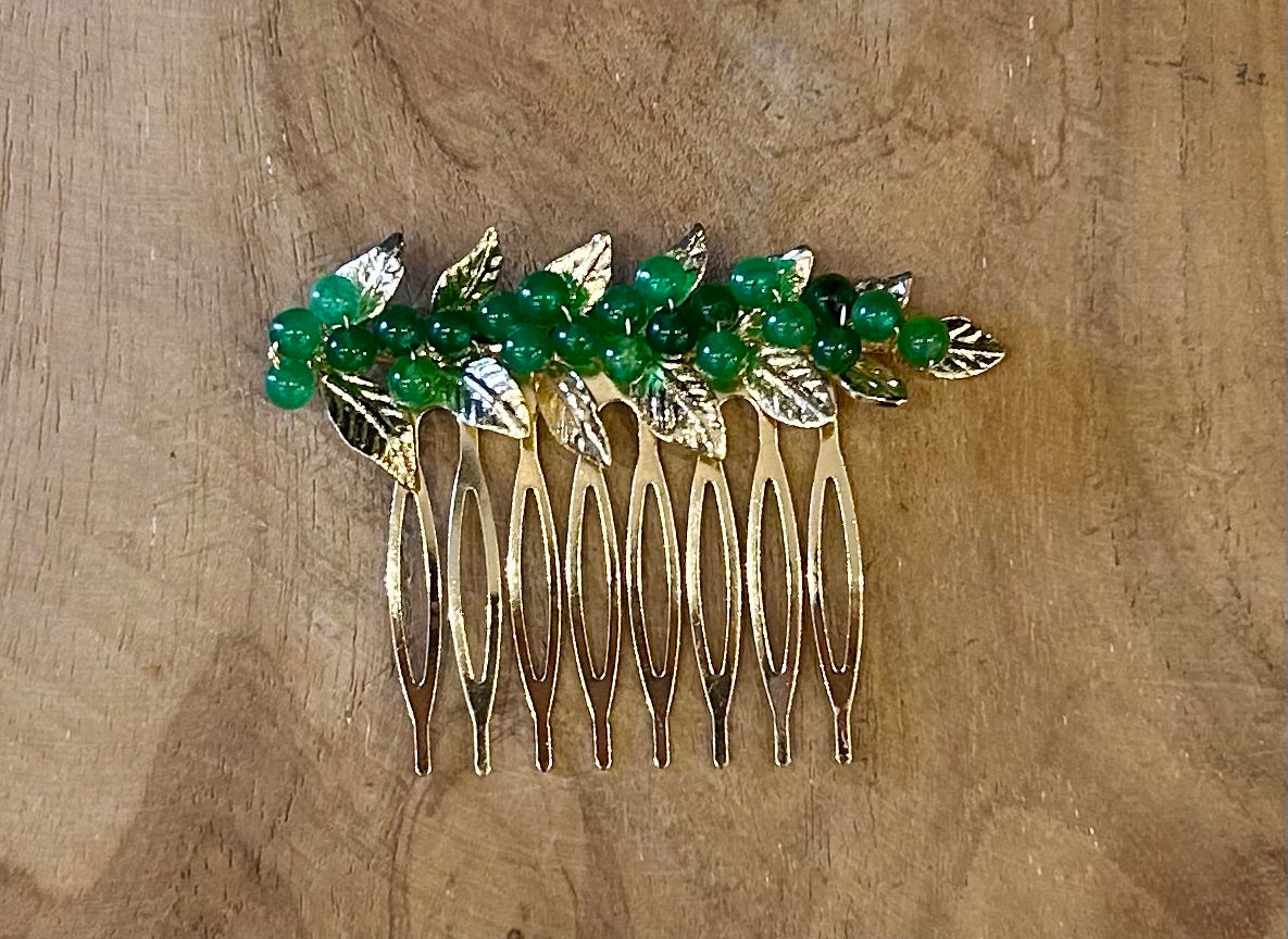 PEINECILLO DE BOLITAS VERDE