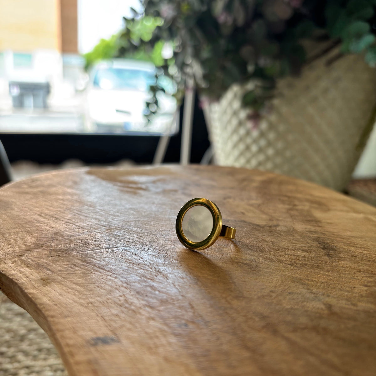 ANILLO NÁCAR REDONDO
