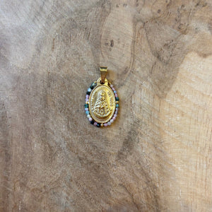COLGANTE VIRGEN DEL ROCIO PIEDRAS DE COLORES