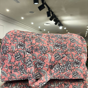 BOLSA ESTAMPADA FONDO ROSA