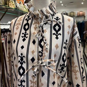 CHAQUETA ESTAMPADA BEIGE