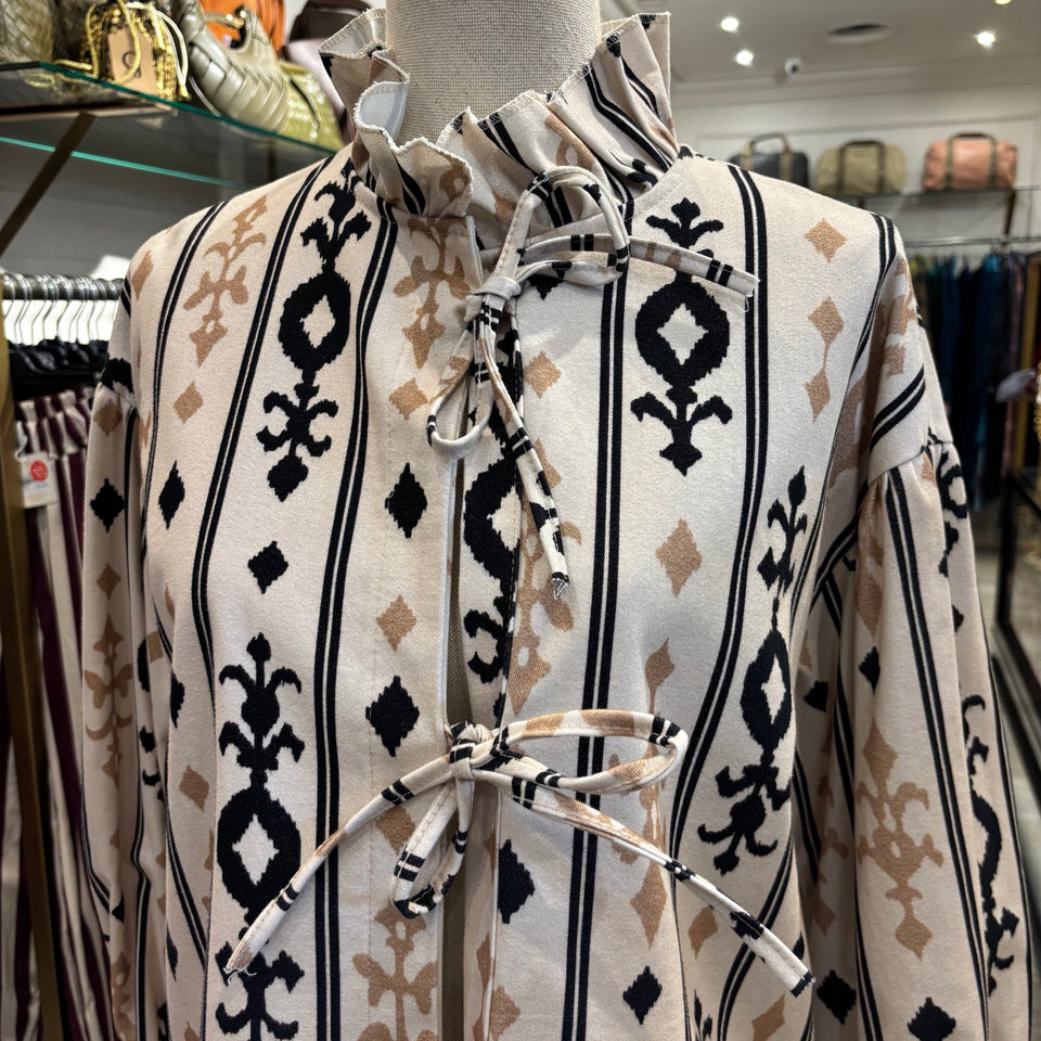 CHAQUETA ESTAMPADA BEIGE