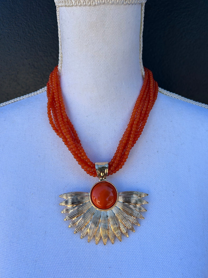 COLLAR ABANICO NARANJA