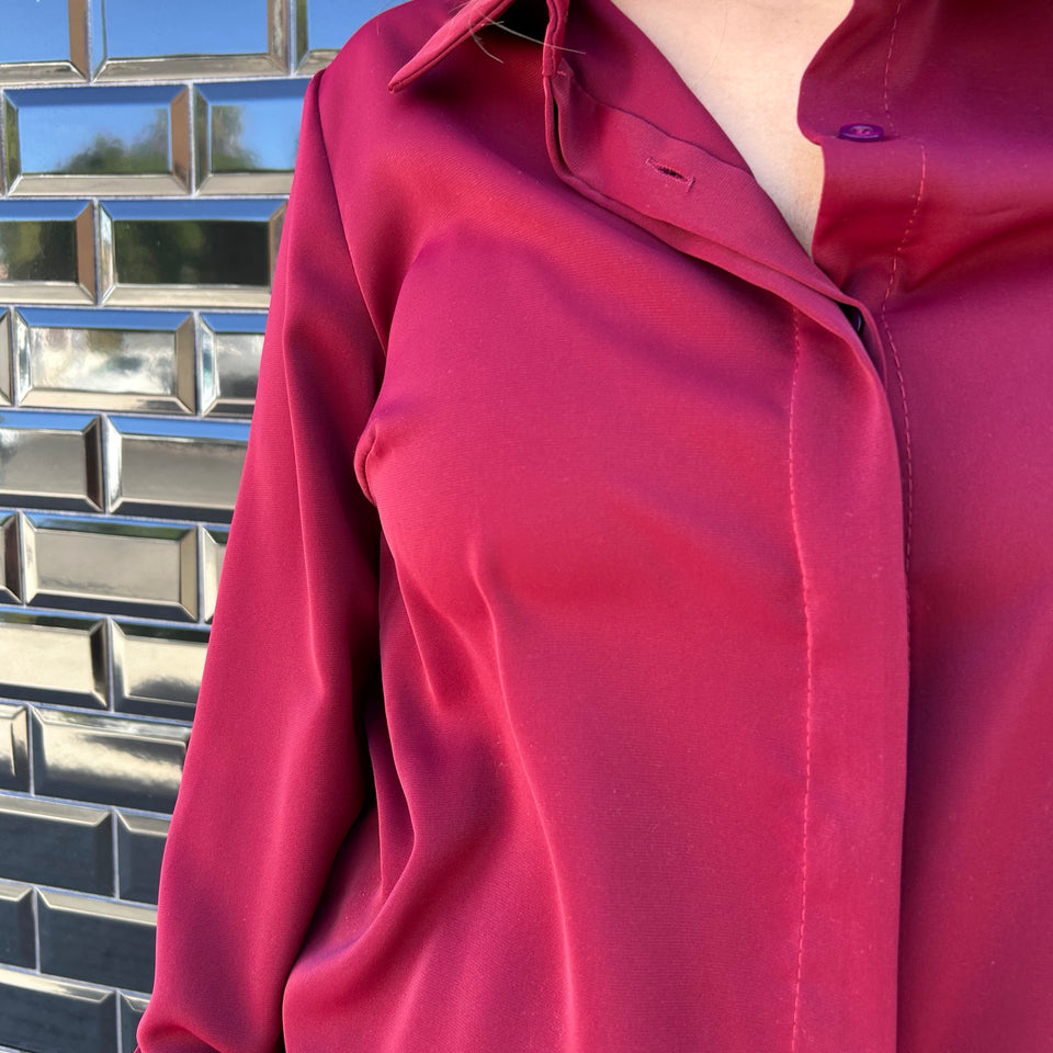 CAMISA LISA BURDEOS