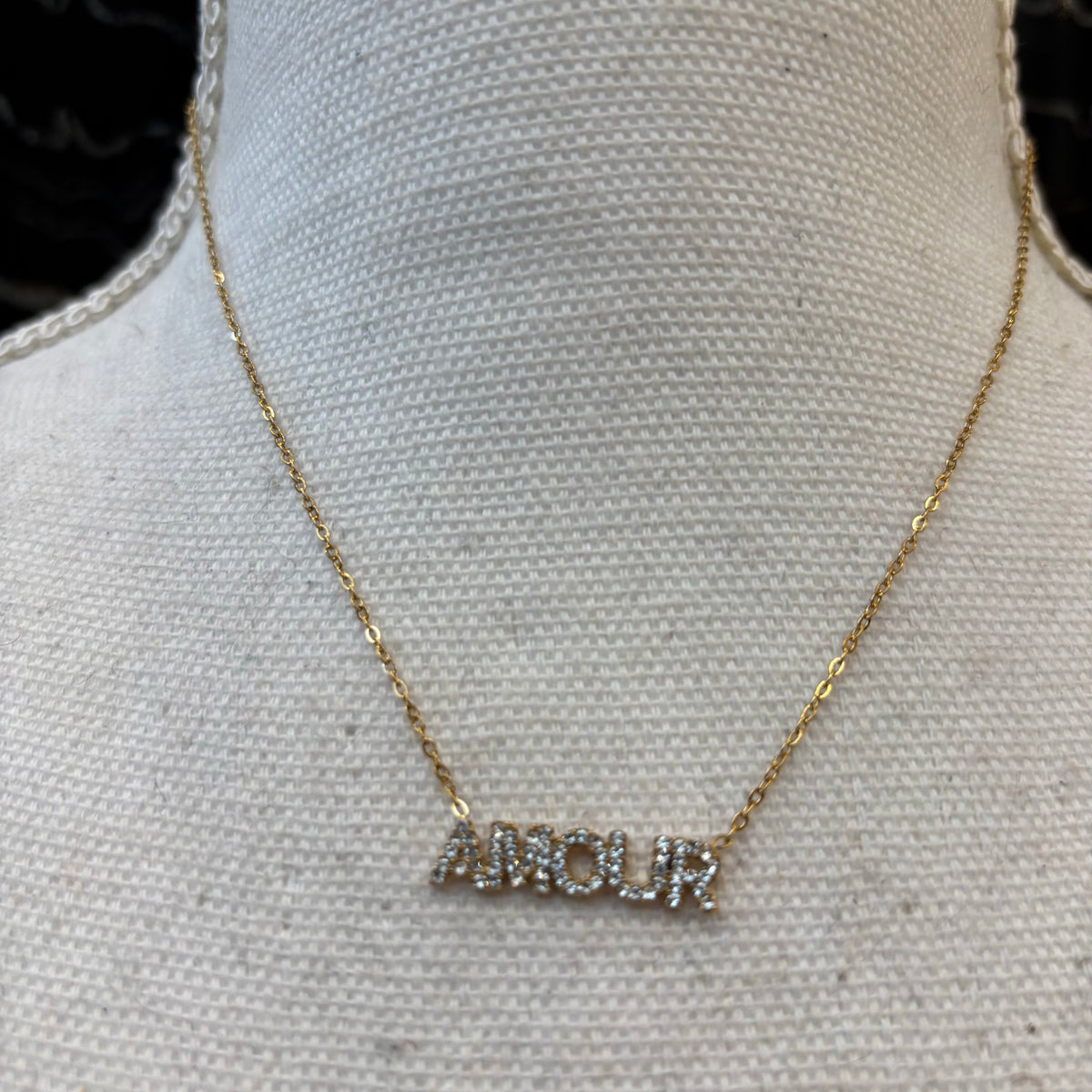 CADENA AMOUR