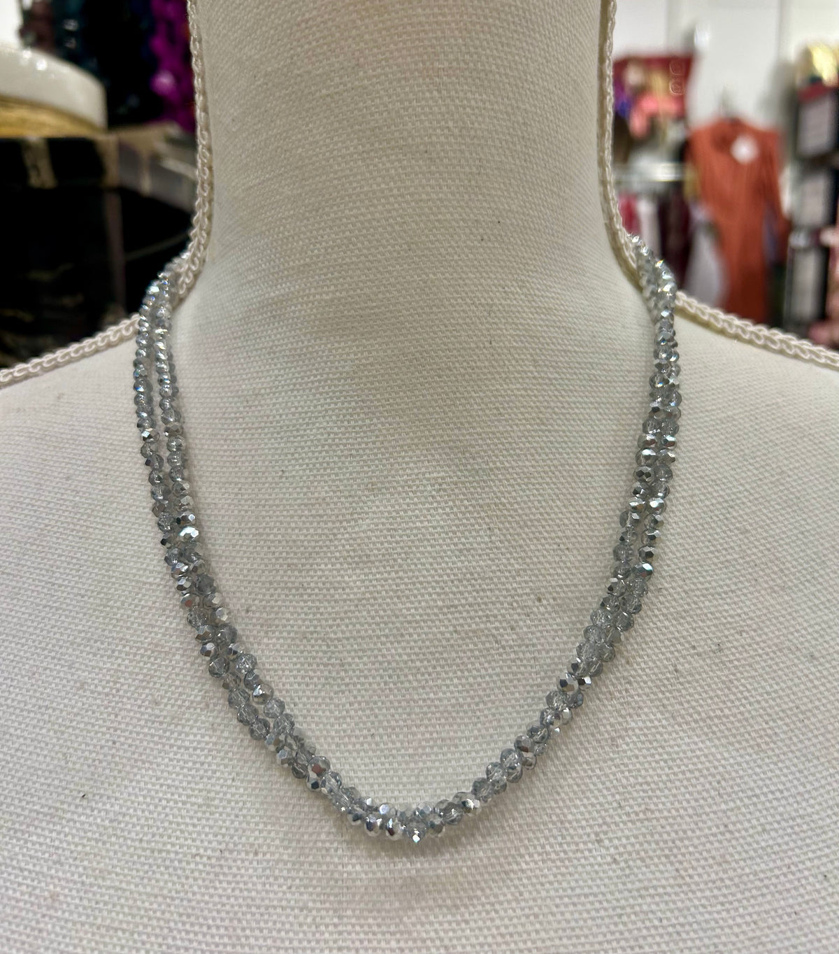 COLLAR BOLITAS GRIS PLATA