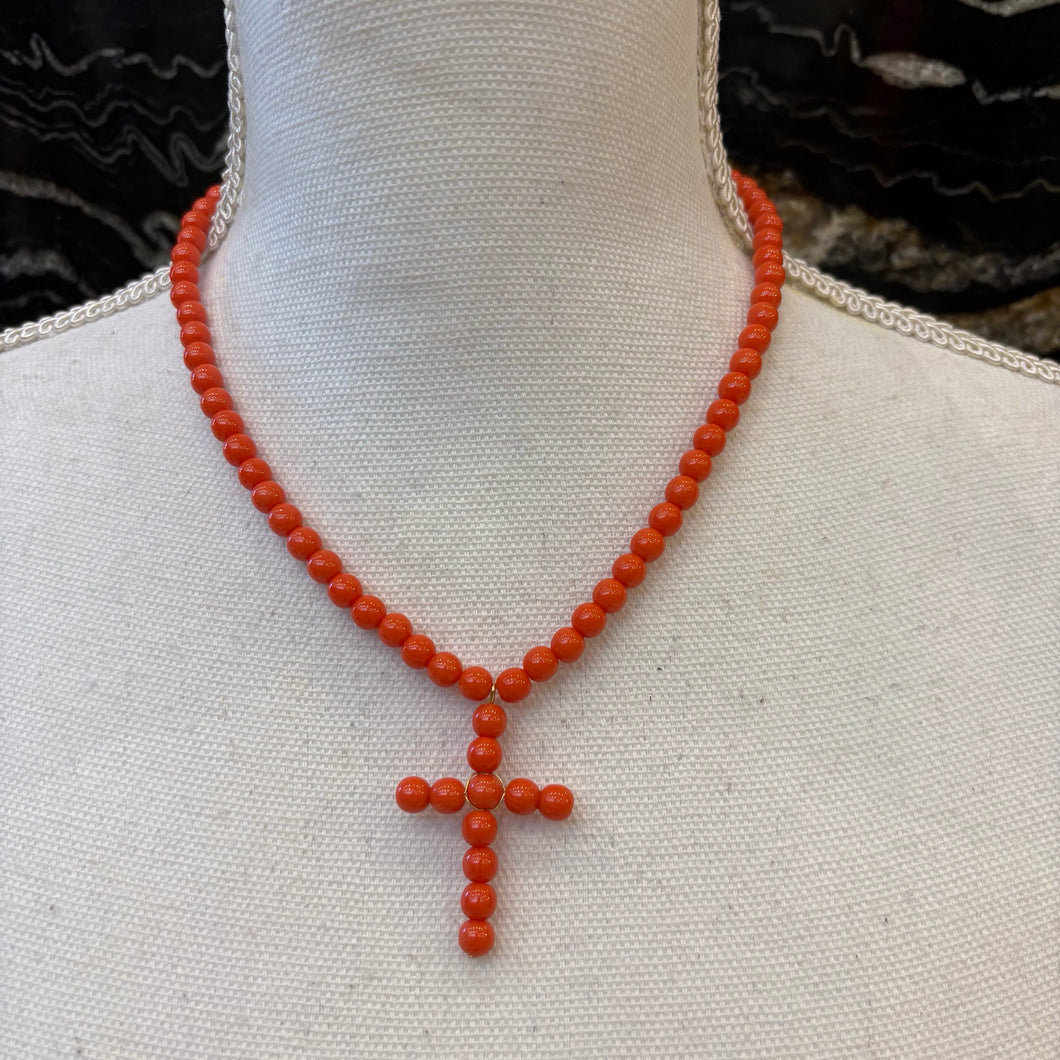 COLLAR BOLAS Y CRUZ CORAL
