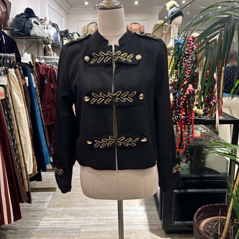 CHAQUETA CORTA NEGRA