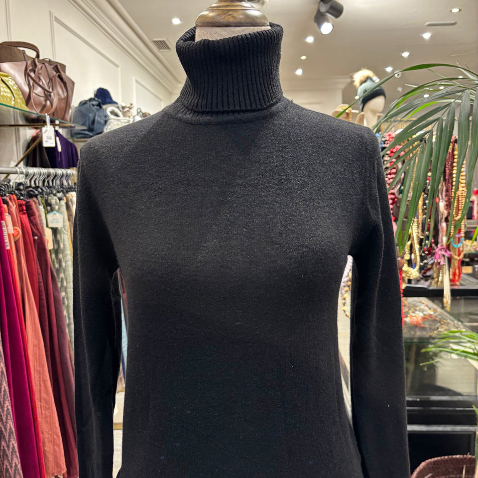 JERSEY CUELLO VUELTO NEGRO