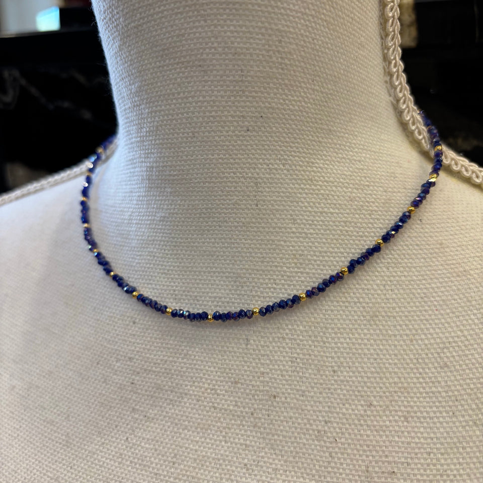 COLLAR CUENTAS AZUL Y DORADO