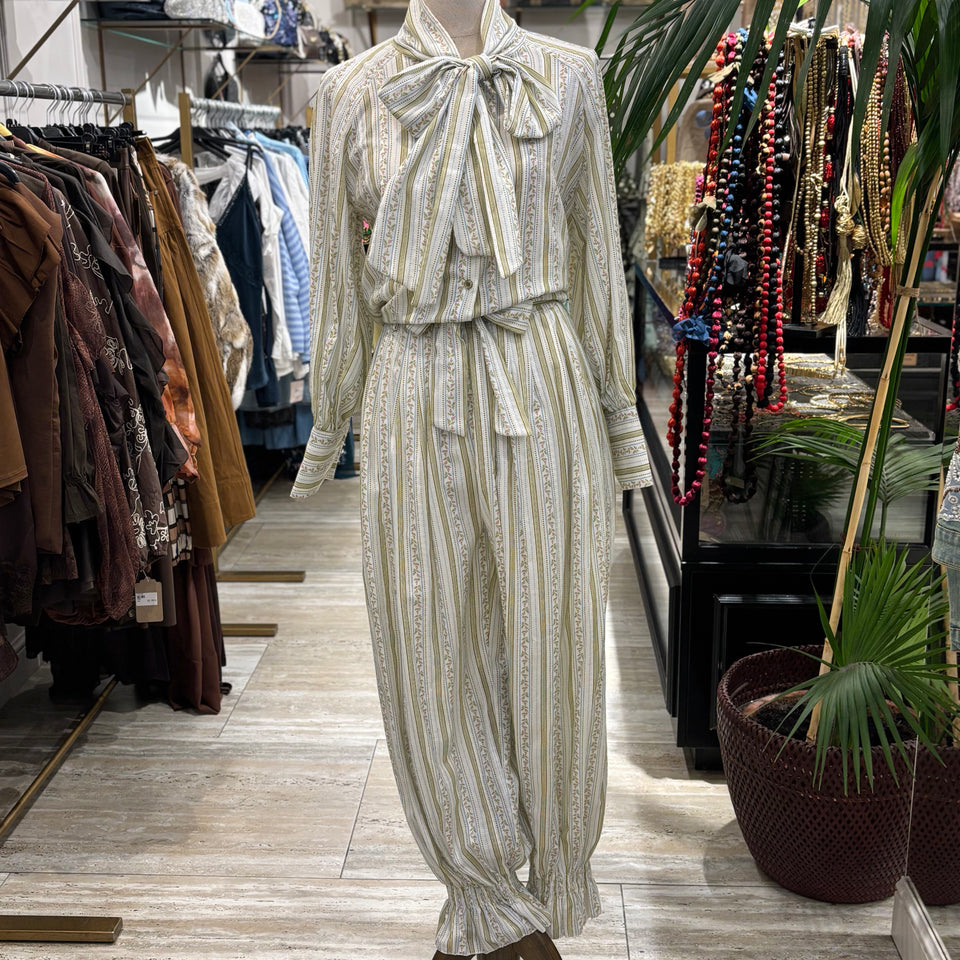 CONJUNTO DE PANTALON ESTAMPADO FLORES