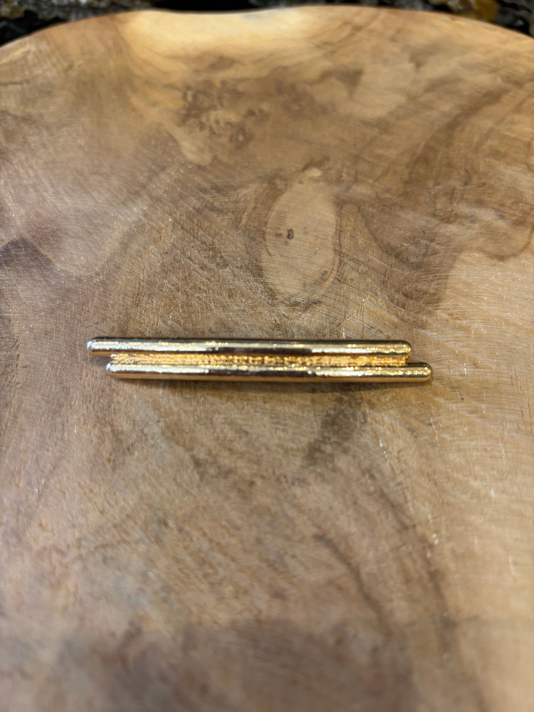 BROCHE LÍNEA DOBLE
