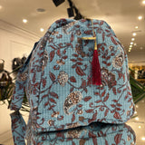 BOLSA ESTAMPADA FONDO CELESTE