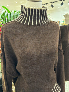 JERSEY MARRÓN PESPUNTE