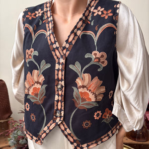 CHALECO ESTAMPADO NEGRO