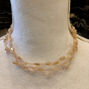 GARGANTILLA DE PIEDRAS BEIGE