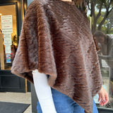 CAPA MARRON DE PELO SINTETICO