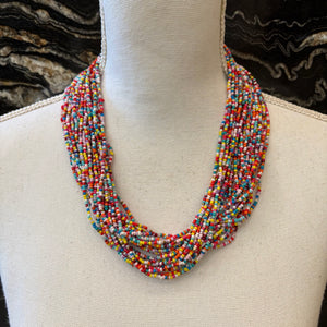COLLAR DE BOLITAS DE COLORES