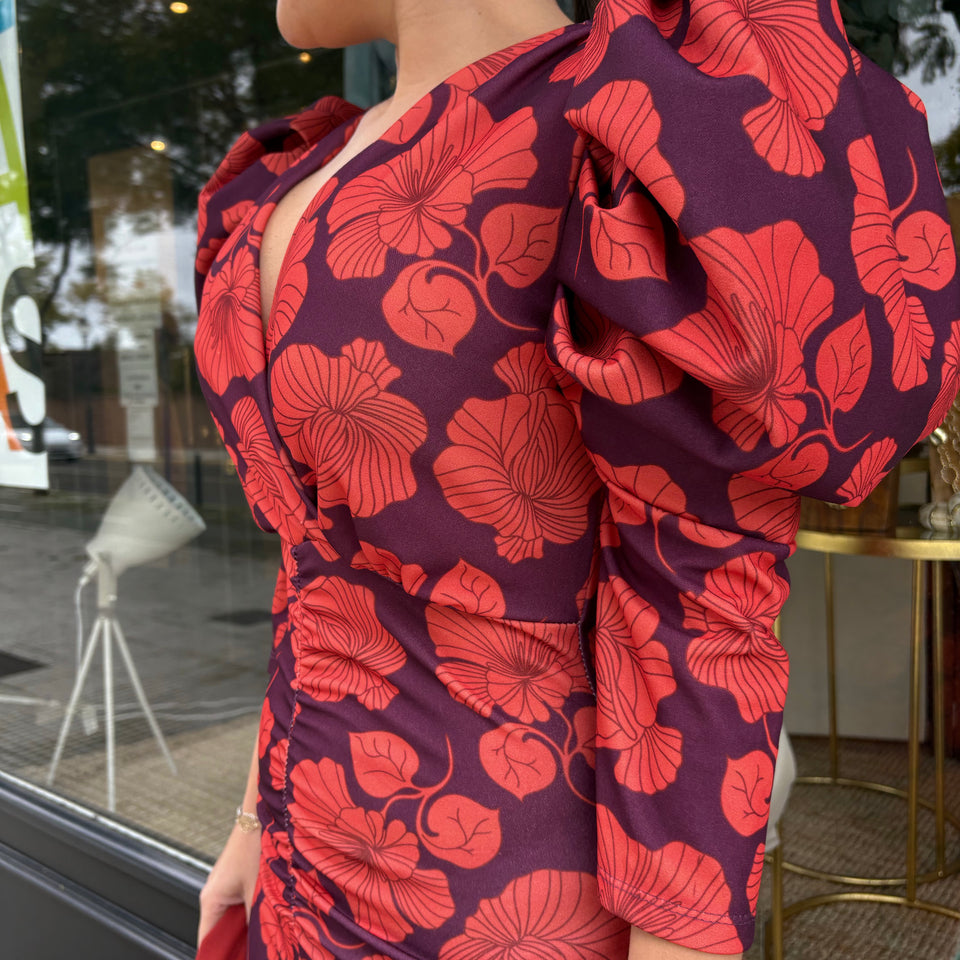 VESTIDO ESTAMPADO DE FLORES CALDERA Y MORADO