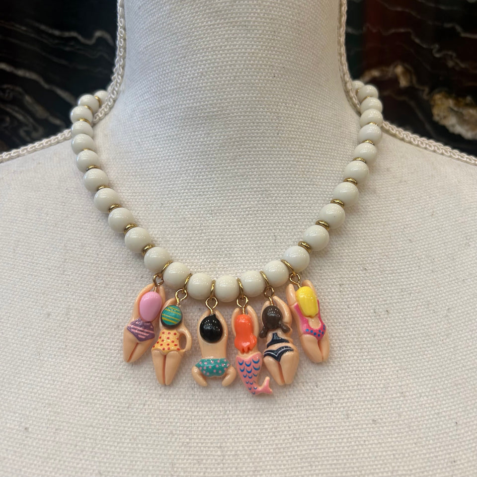 COLLAR VERANO 2025