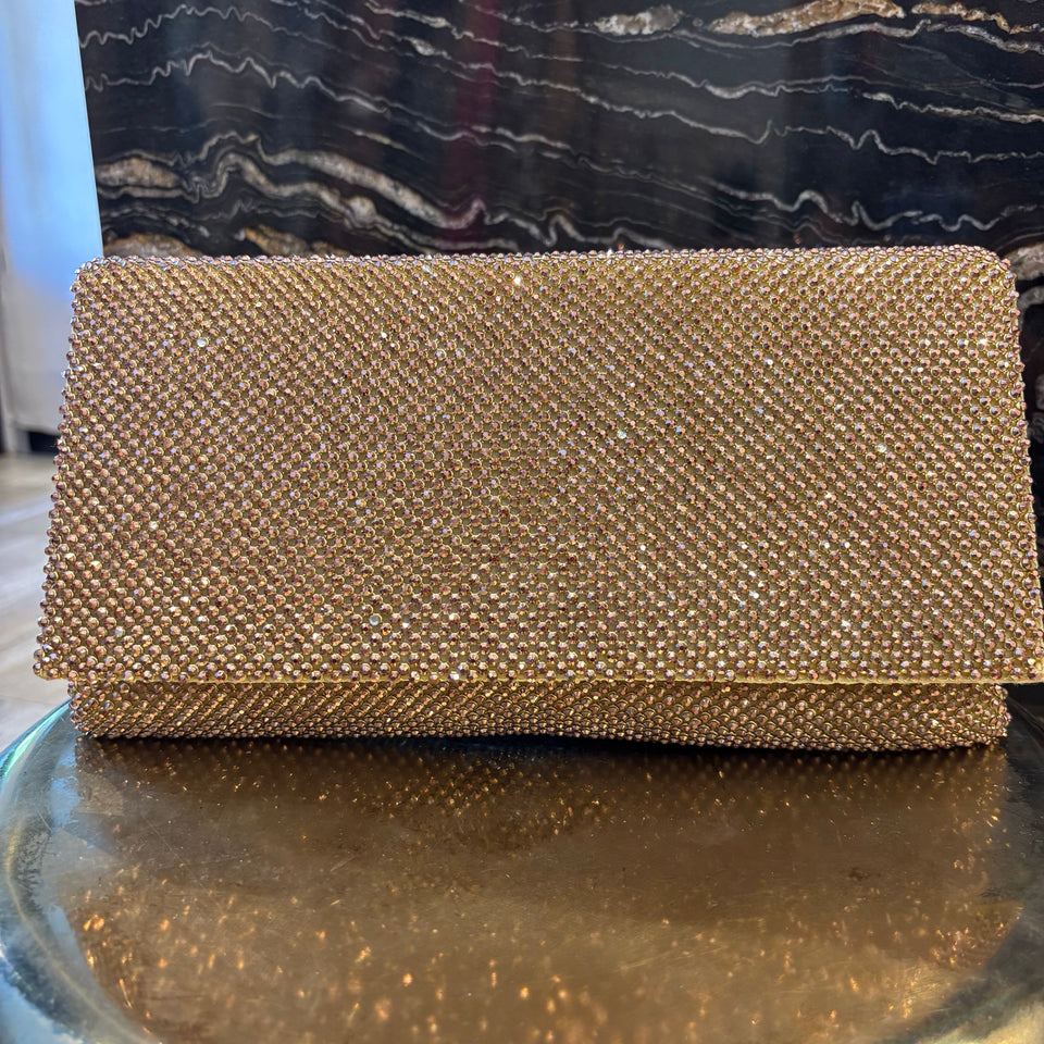 CARTERA DE SOBRE CON BRILLOS DORADO