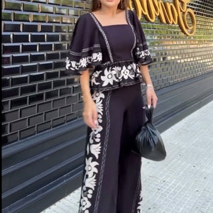 CONJUNTO DE PANTALÓN NEGRO CON FLORES BEIGE