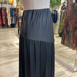 FALDA SATINADA CEJADA GRIS