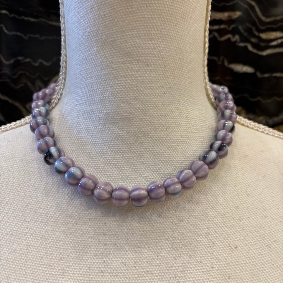 COLLAR BOLAS CERAMICA MALVA