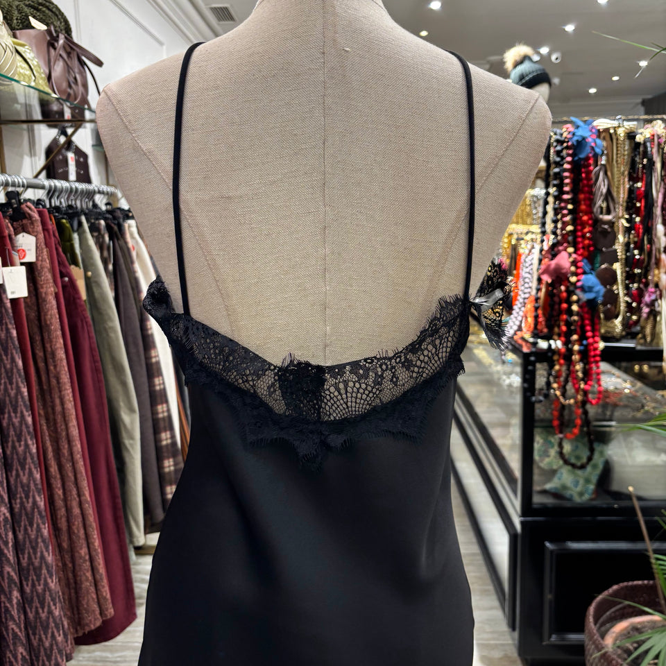 VESTIDO LENCERO ASIMETRICO NEGRO